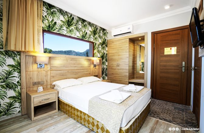 Meril Club Hotel & Spa